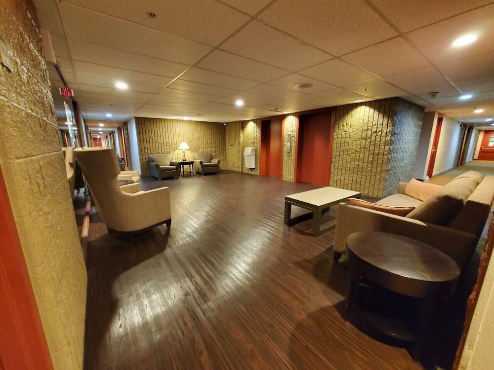 Ramada By Wyndham Downtown Spokane Exterior photo