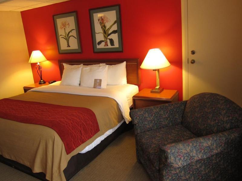 Ramada By Wyndham Downtown Spokane Exterior photo