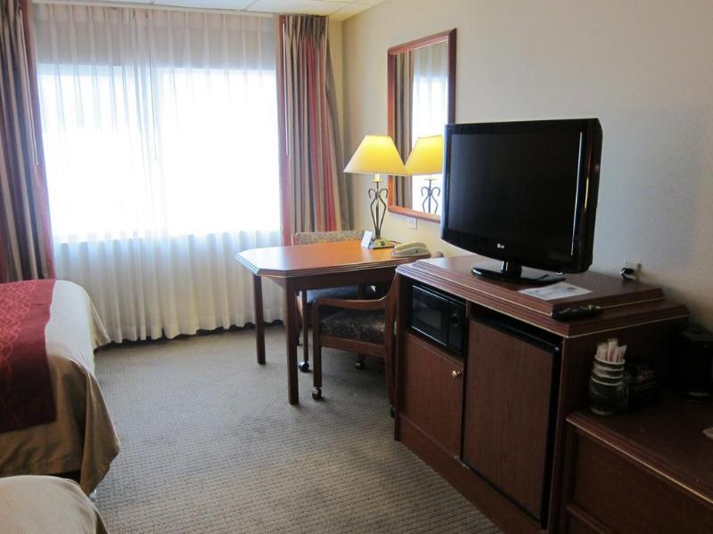 Ramada By Wyndham Downtown Spokane Exterior photo