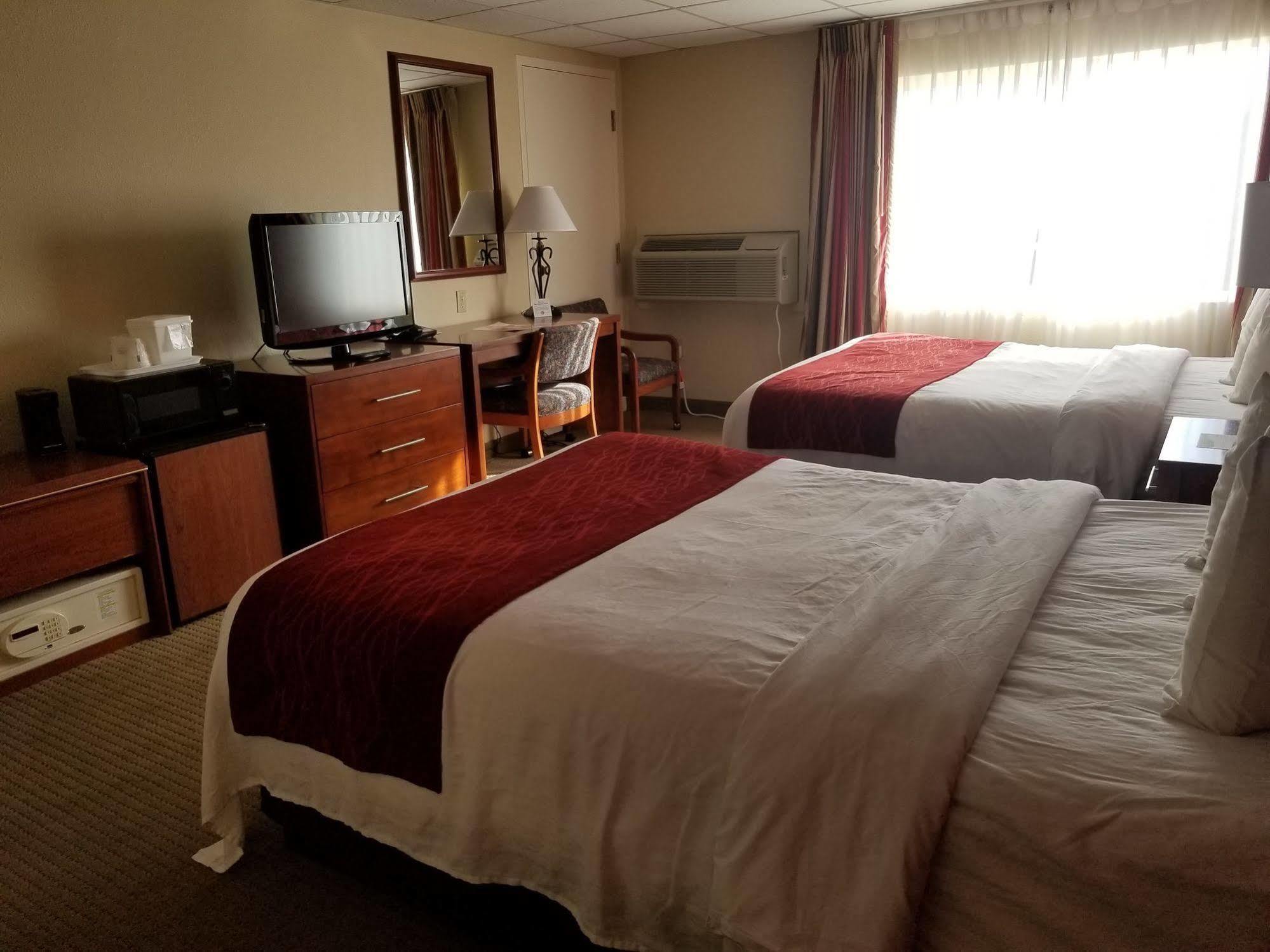 Ramada By Wyndham Downtown Spokane Exterior photo